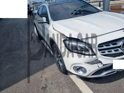 2019 Mercedes-Benz GLA220, photograph 4