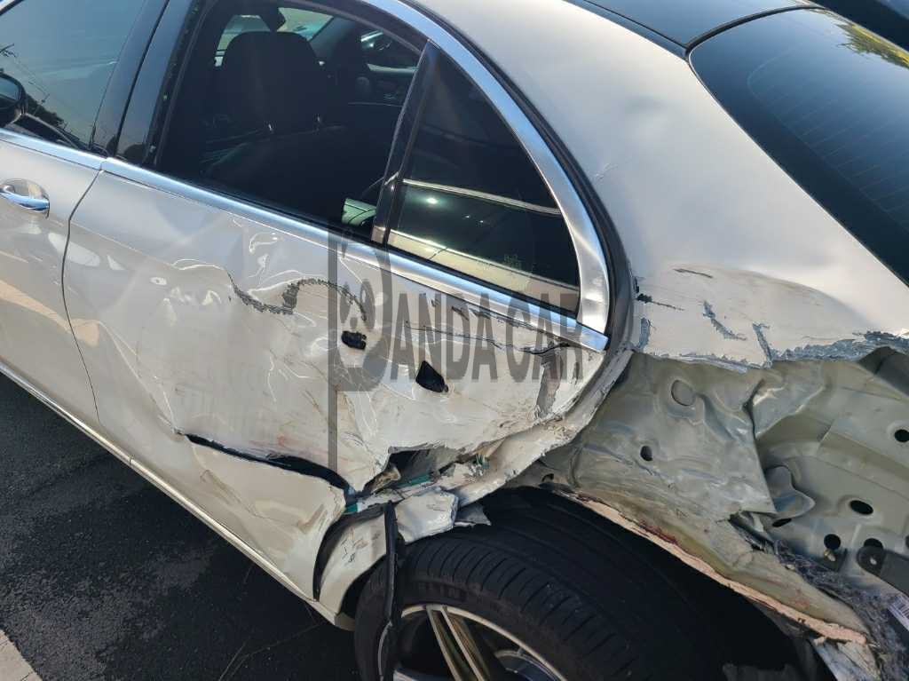 2017 Mercedes-Benz E300 4Matic, photograph 4