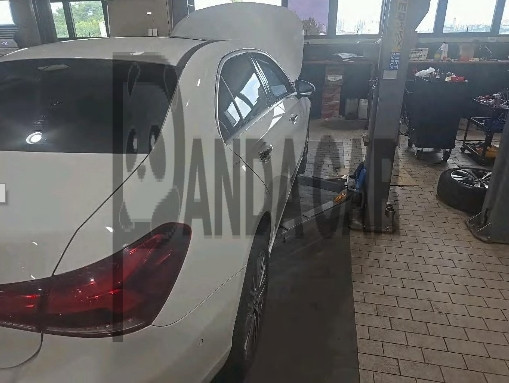 2021 Mercedes-Benz A250 4MATIC, photograph 5
