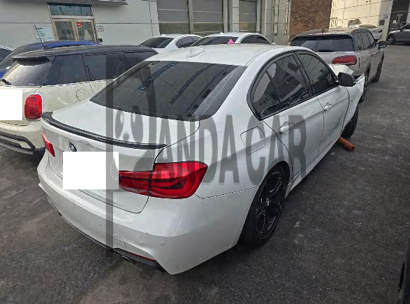 2018 BMW 320i, photograph 3