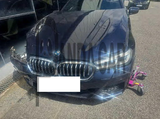 2021 BMW 520i, photograph 1