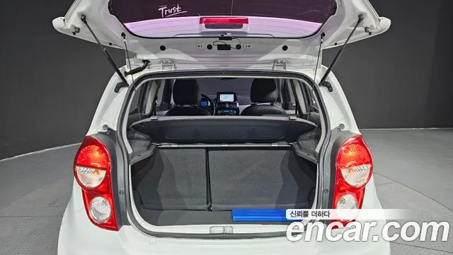 2015 ChevroletGMDaewoo Spark LT, photograph 10