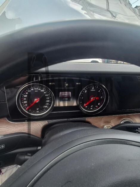 2017 Mercedes-Benz E220 d, photograph 4