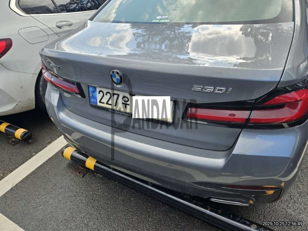 2023 BMW 530i xDrive, photograph 3