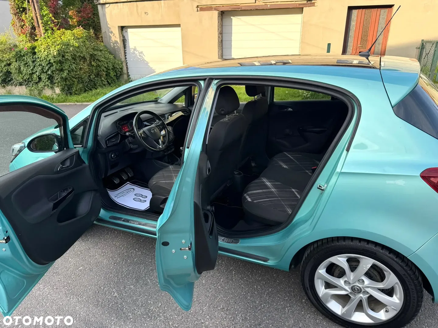 2015 Opel Corsa, photograph 9