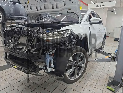 2023 Audi Q4 40 e-tron, photograph 4