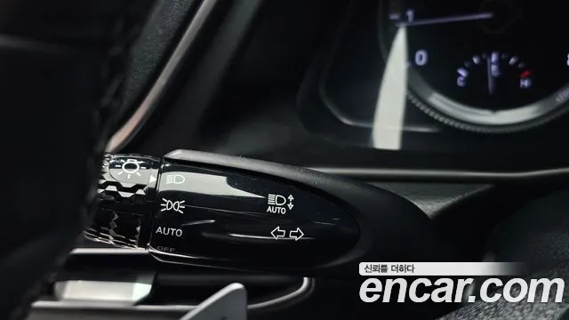 Hyundai Sonata 2.0 — photo 1 of 30