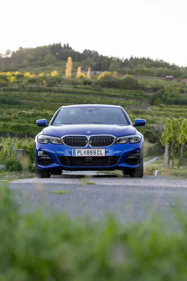 2019 BMW 318 318d Aut. M Paket / Laserlicht, Harman Kardon, Head Up / Top gepflegt, photograph 3