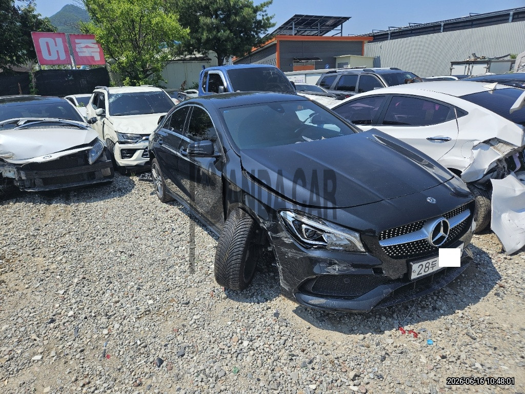 2019 Mercedes-Benz CLA220, photograph 2