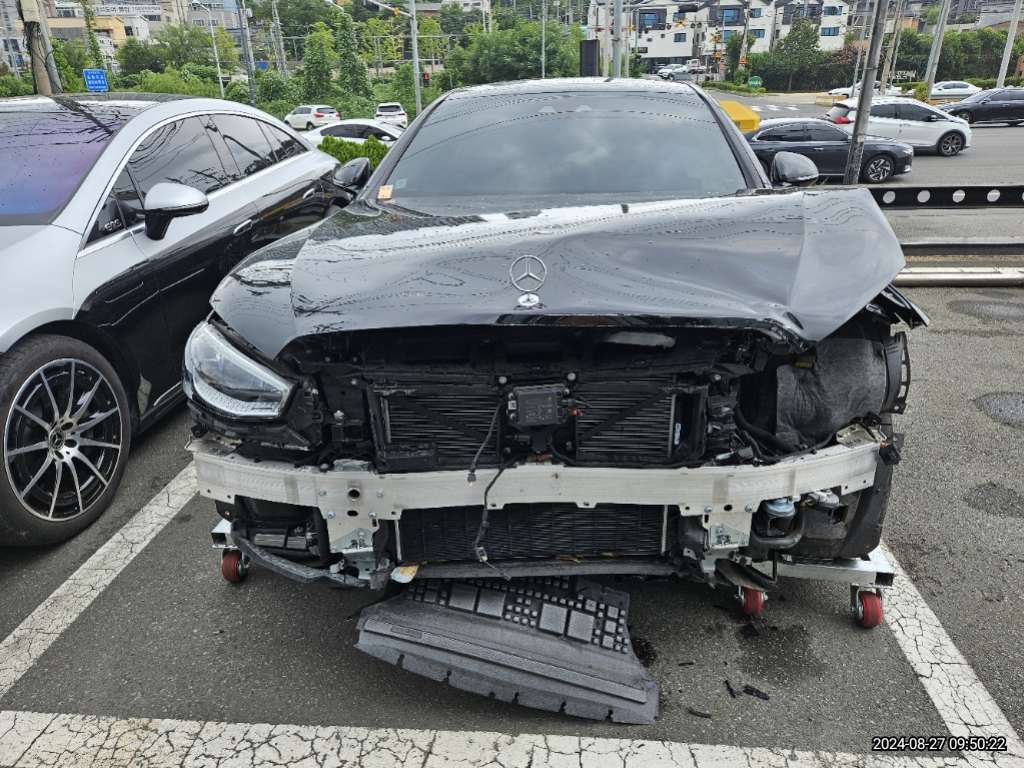 2023 Mercedes-Benz S450 4MATIC, photograph 4