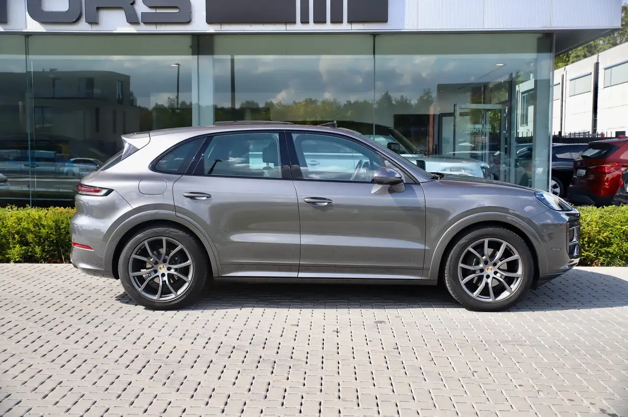 2023 Porsche Cayenne 3.0 Turbo V6 - Pano - 360 - PDLS - Air Suspension - ACC - Ambiant - ..., photograph 6
