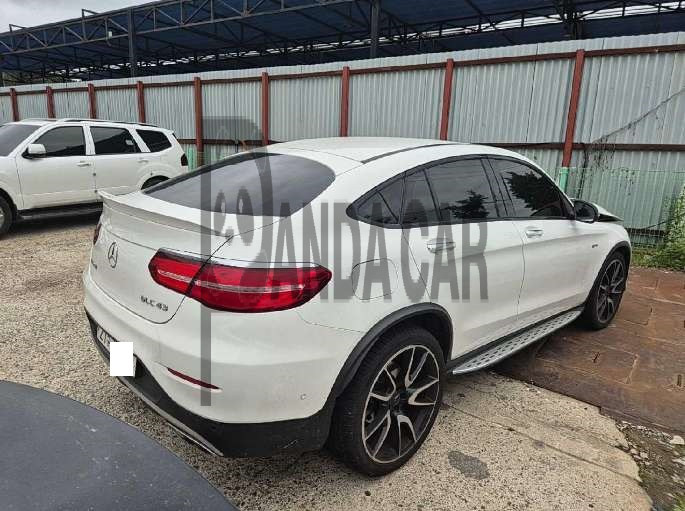 2018 Mercedes-Benz MercedesAMG GLC43 4Matic Coupe, photograph 2