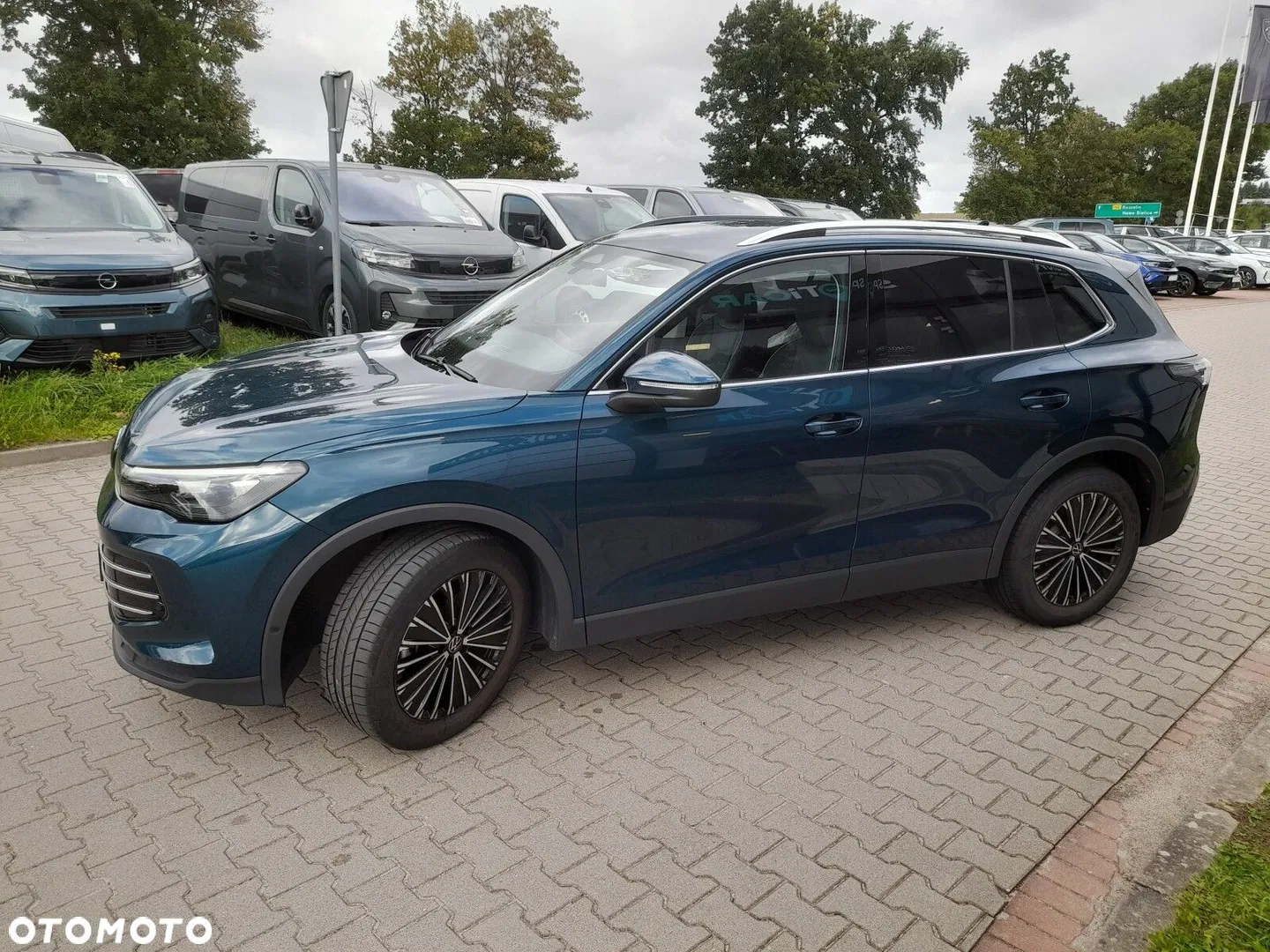 2024 Volkswagen Tiguan, photograph 8
