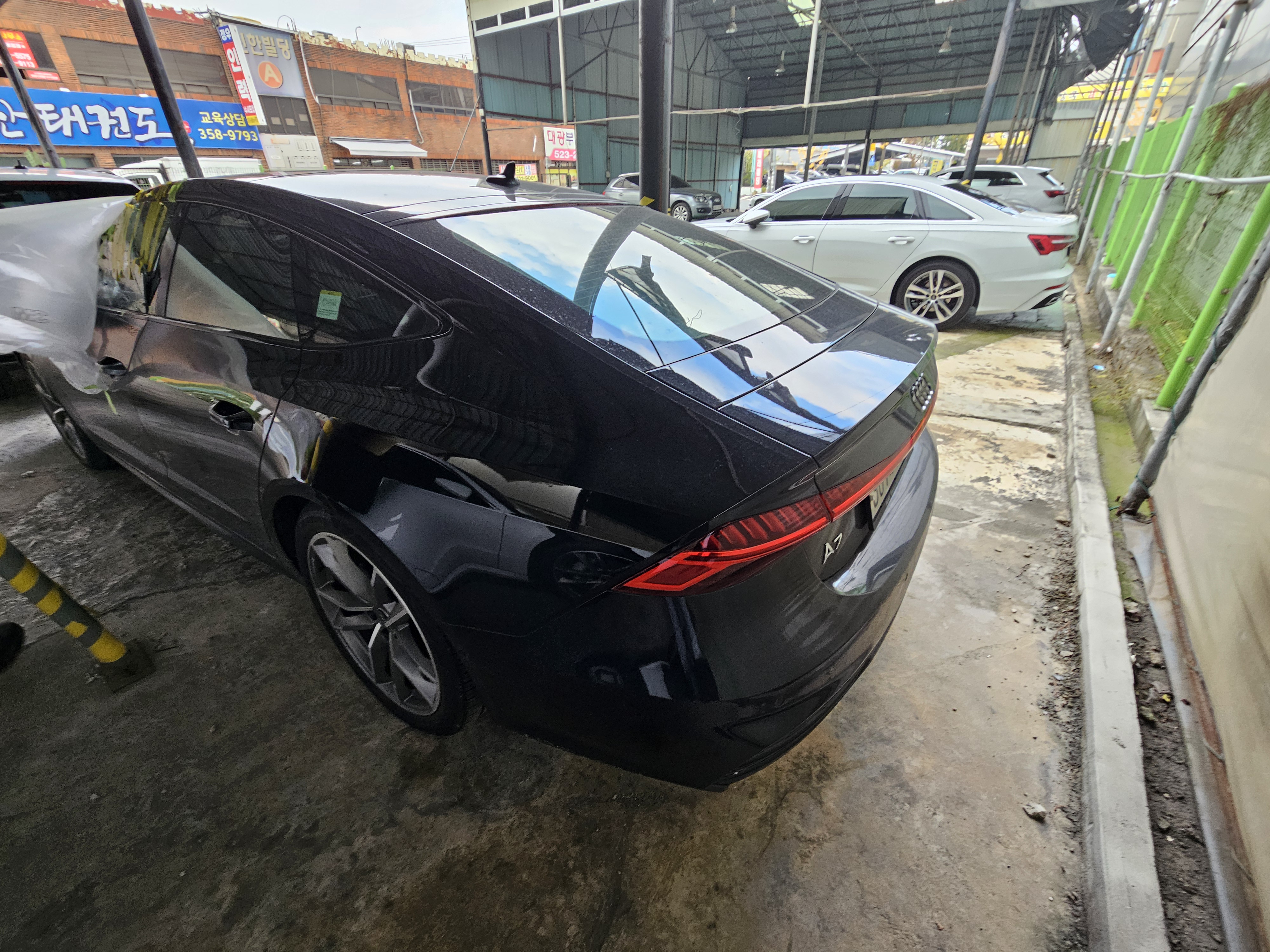 2022 Audi A7 55 TFSI quattro, photograph 3