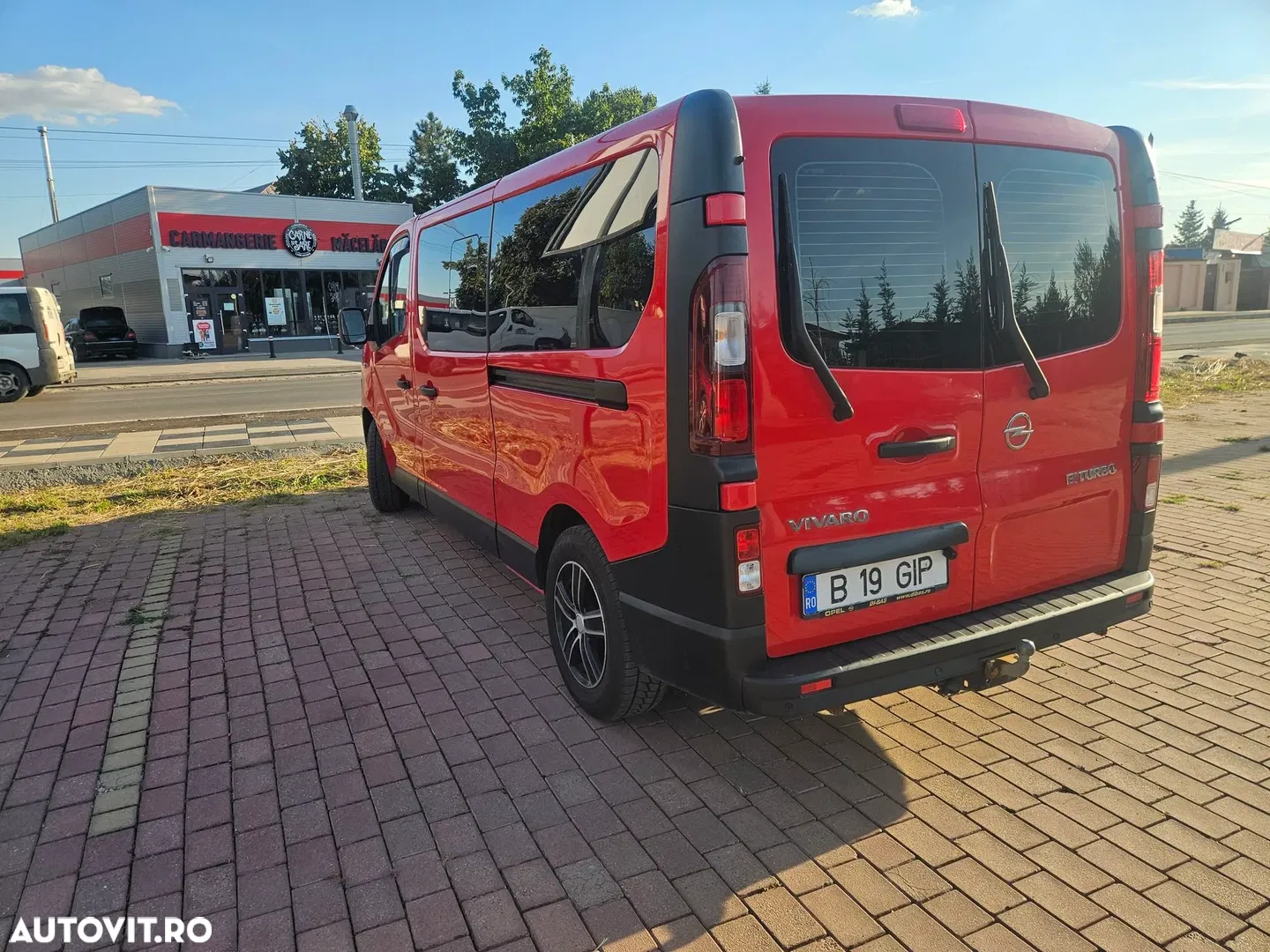 2016 Opel Vivaro, photograph 3