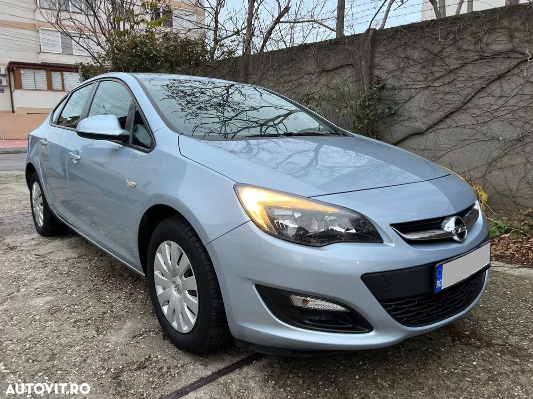 2018 Opel Astra 1.6 CDTI Start/Stop Cosmo, photograph 9