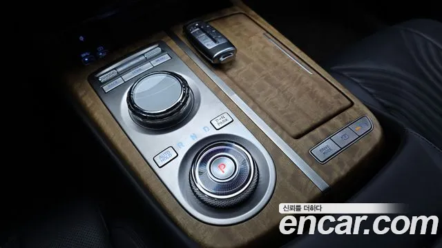 Genesis G80 Gasoline 2.5 Turbo AWD — photo 1 of 20