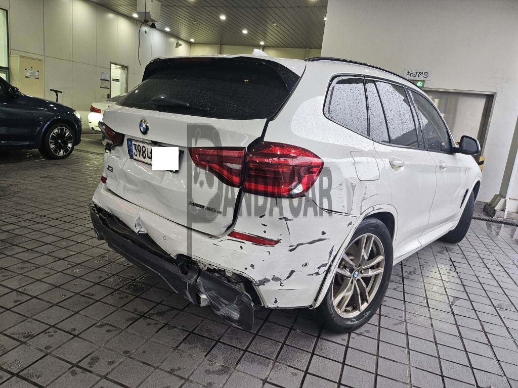 2020 BMW X3 xDrive30e M Sport Package, photograph 4