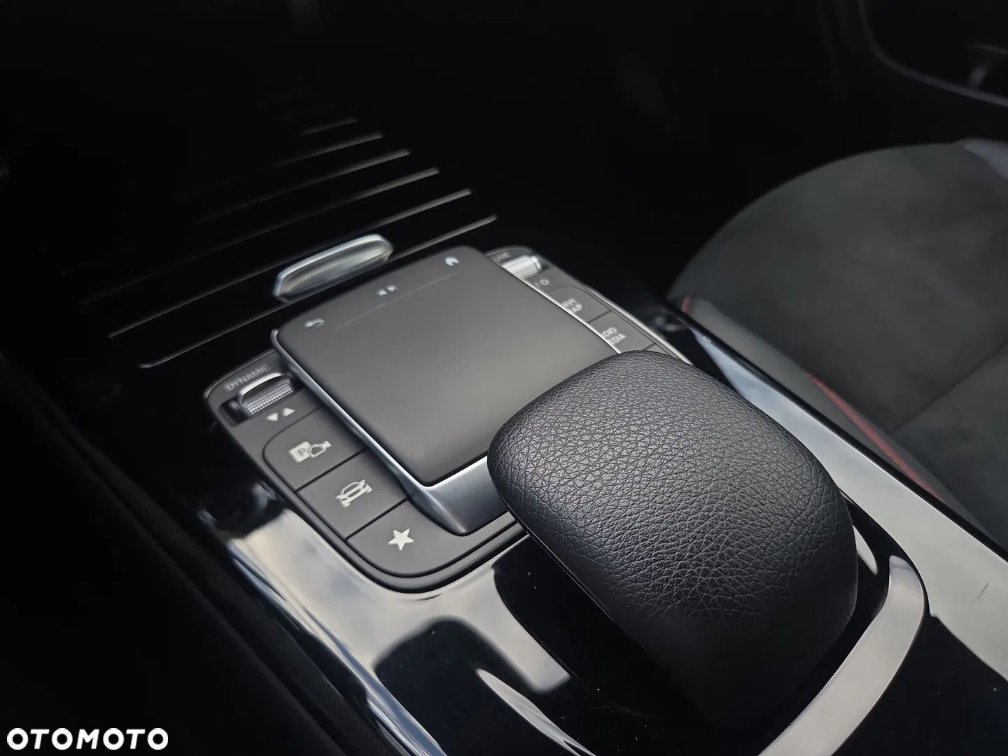 2022 Mercedes-Benz CLA, photograph 12