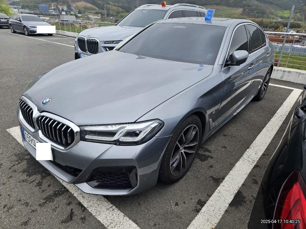 2023 BMW 520i, photograph 1