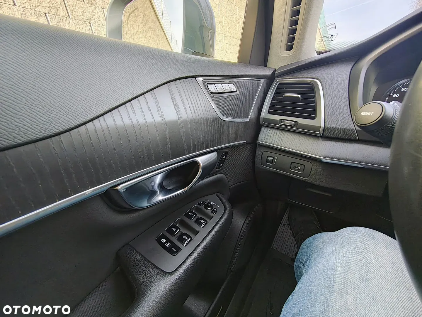 2020 Volvo XC 90 T5 AWD Geartronic Momentum, photograph 10