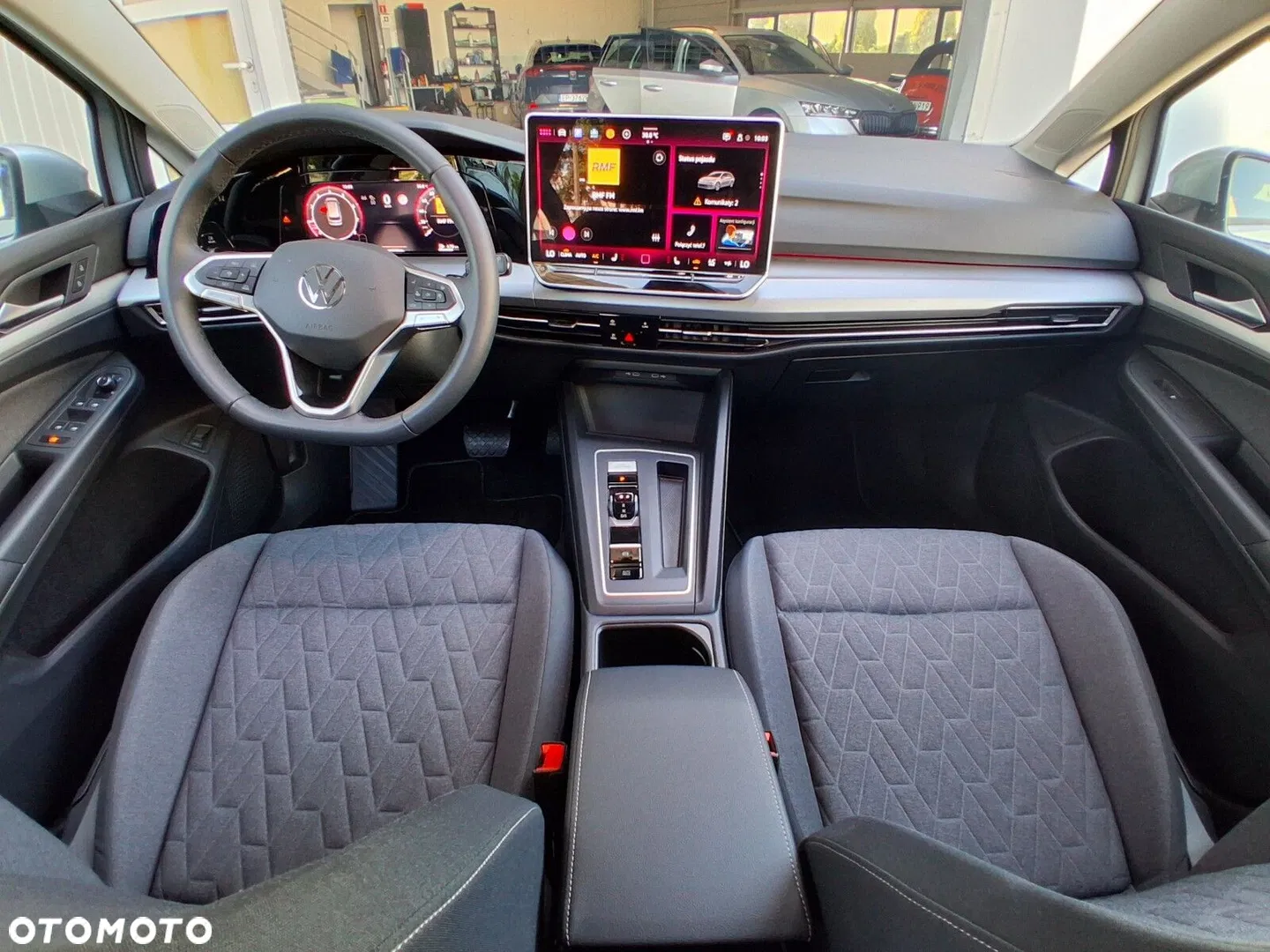 2025 Volkswagen Golf Variant 1.5 eTSI mHEV Life DSG, photograph 5