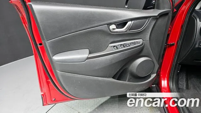 Hyundai Kona Gasoline 1.6 Turbo 2WD — photo 1 of 31