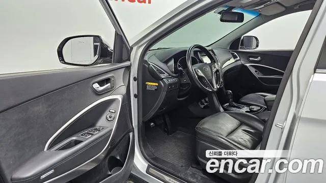 Hyundai Santafe Diesel(e-VGT) 2.0 4WD Exclusive — photo 1 of 20