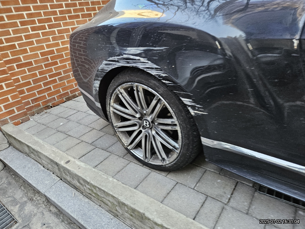 2016 Bentley New Continental GT Speed, photograph 3