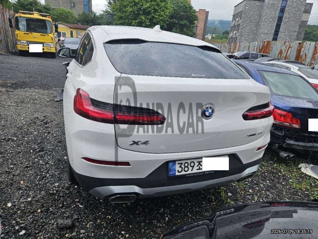 2022 BMW X4 xDrive20i, photograph 3