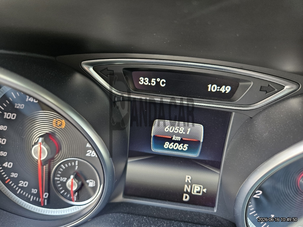 2019 Mercedes-Benz CLA220, photograph 5