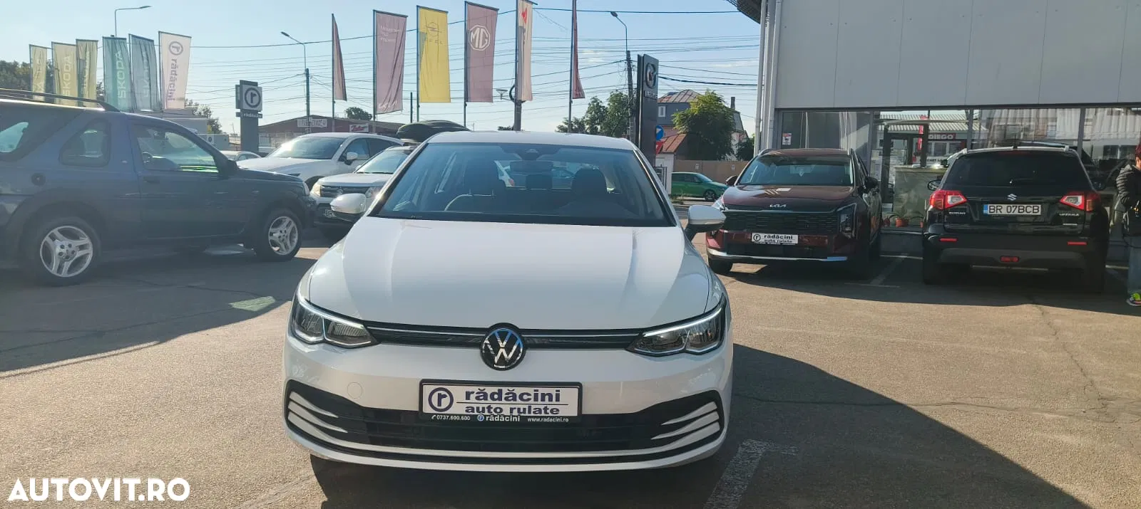 2021 Volkswagen Golf 1.0 TSI Life, photograph 2