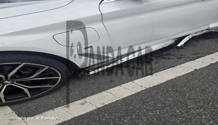2021 BMW 530e, photograph 2