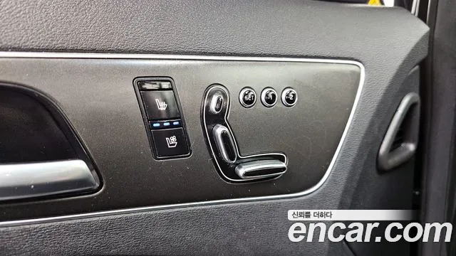 2013 Kia K9 3.3 GDI Executive, photograph 4