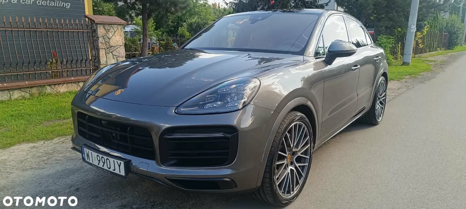 Porsche Cayenne Standard — photo 1 of 13