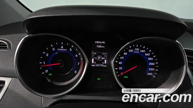 2013 Hyundai AVANTE 1.6 GDi Modern, photograph 11