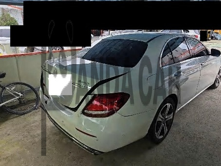 2018 Mercedes-Benz E300 4Matic, photograph 4
