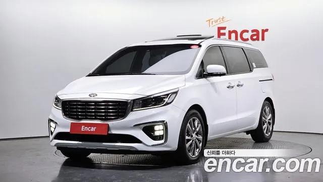 Kia Canival 9-Seater Noblesse Special — photo 1 of 20