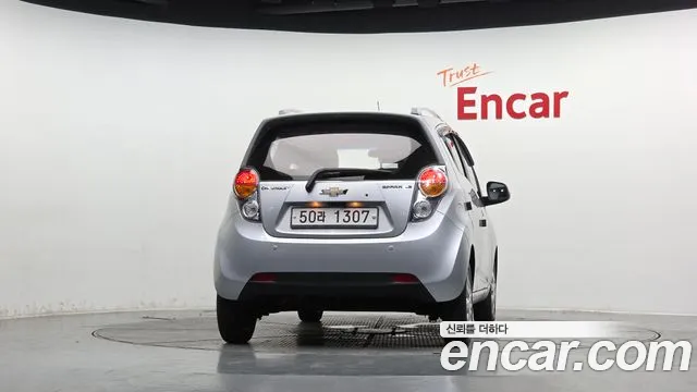 2011 ChevroletGMDaewoo Spark LS, photograph 4