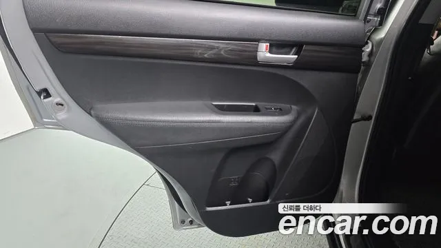 2012 Kia Sorento Diesel 2.0 2WD TLX, photograph 6