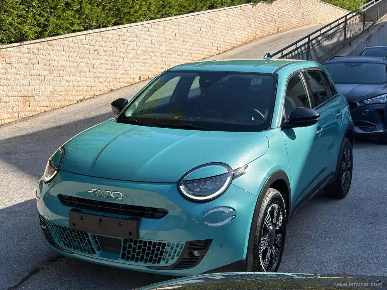 Fiat 600 Hybrid 145 CV DCT MHEV Icon — photo 1 of 15