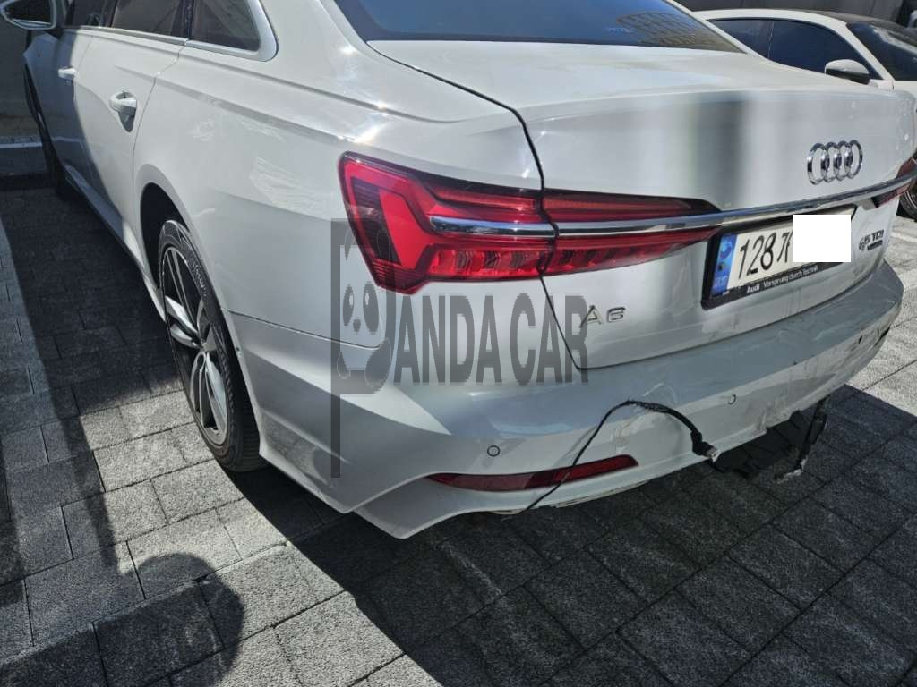 2020 Audi A6 45 TDI quattro, photograph 2