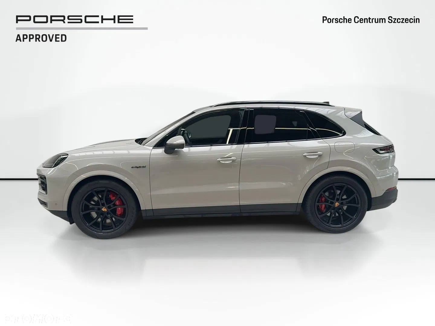 2024 Porsche Cayenne, photograph 2