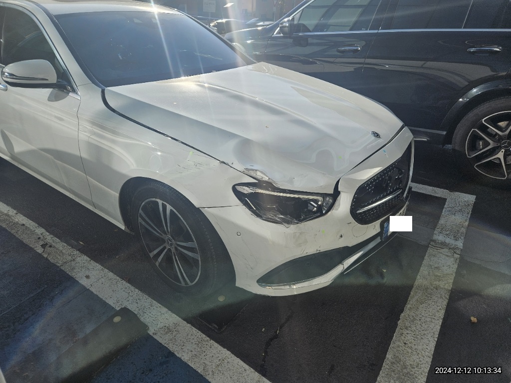 2021 Mercedes-Benz E250, photograph 5