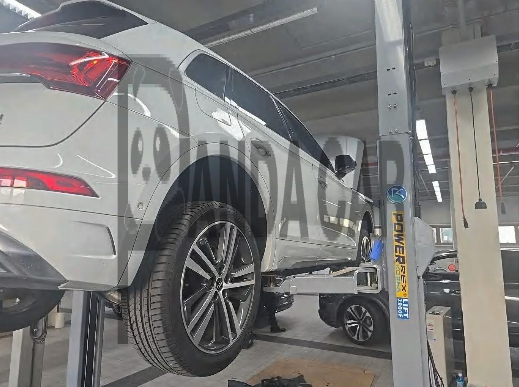 2022 Audi Q5 40 TDI quattro, photograph 5