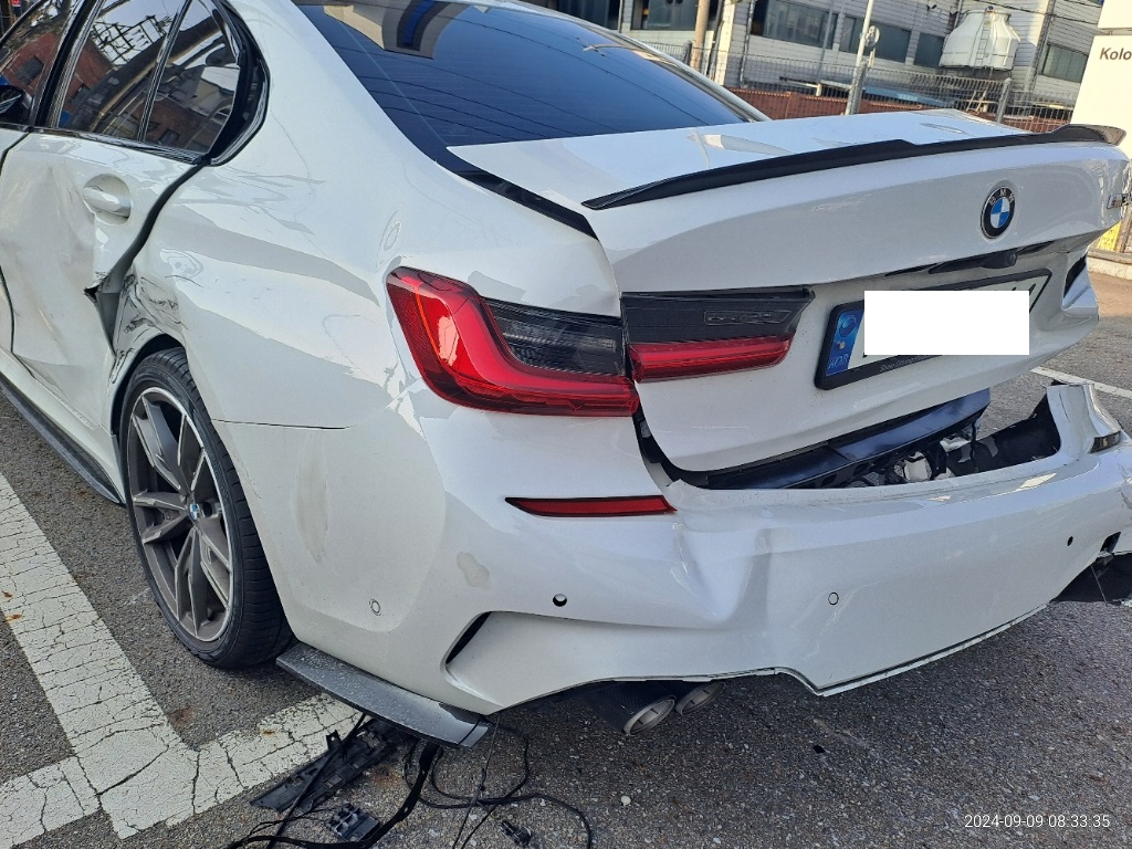 2021 BMW M340i, photograph 2