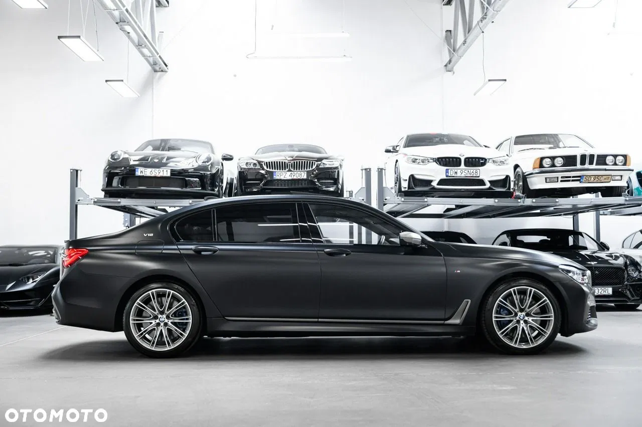 2018 BMW Seria 7 M760Li xDrive, photograph 4