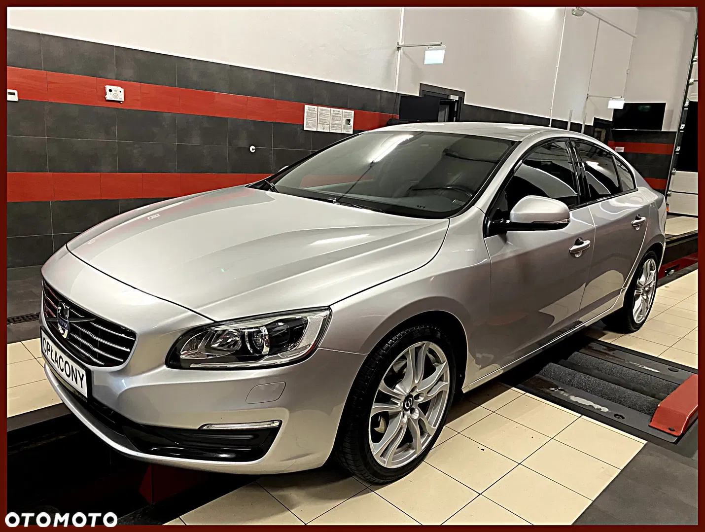 2017 Volvo S60 D4 Drive-E R-Design Momentum, photograph 1