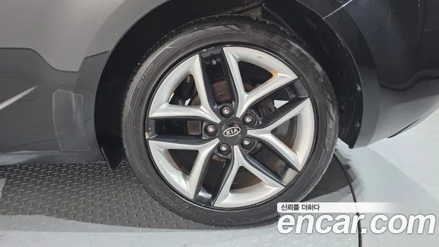 2011 Kia Porte 1.6 GDI Prestige, photograph 9