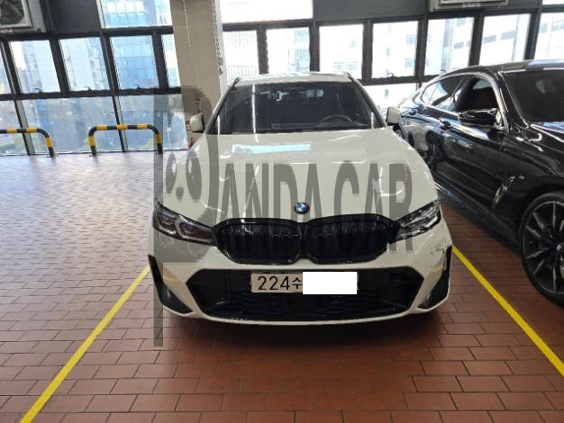 2024 BMW 320i Touring, photograph 1